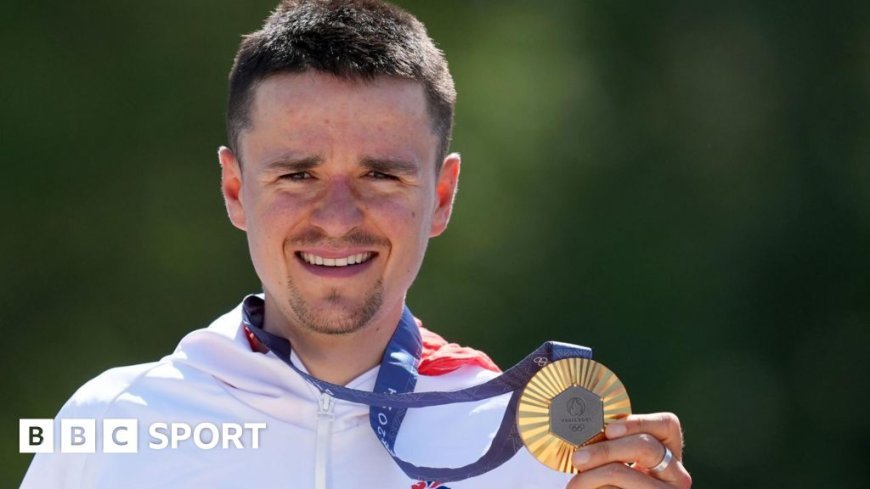 Pidcock & Henderson lead GB at World Championships - watch on BBC