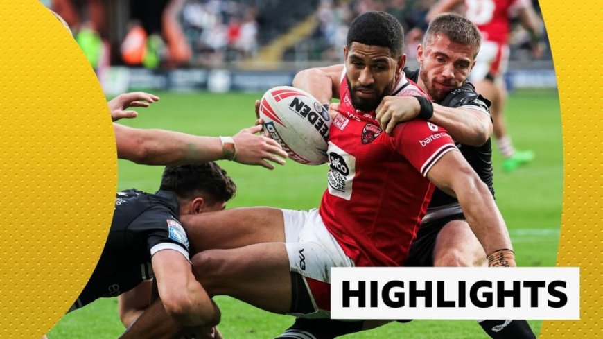 Salford thump Hull FC to clinch play-off spot